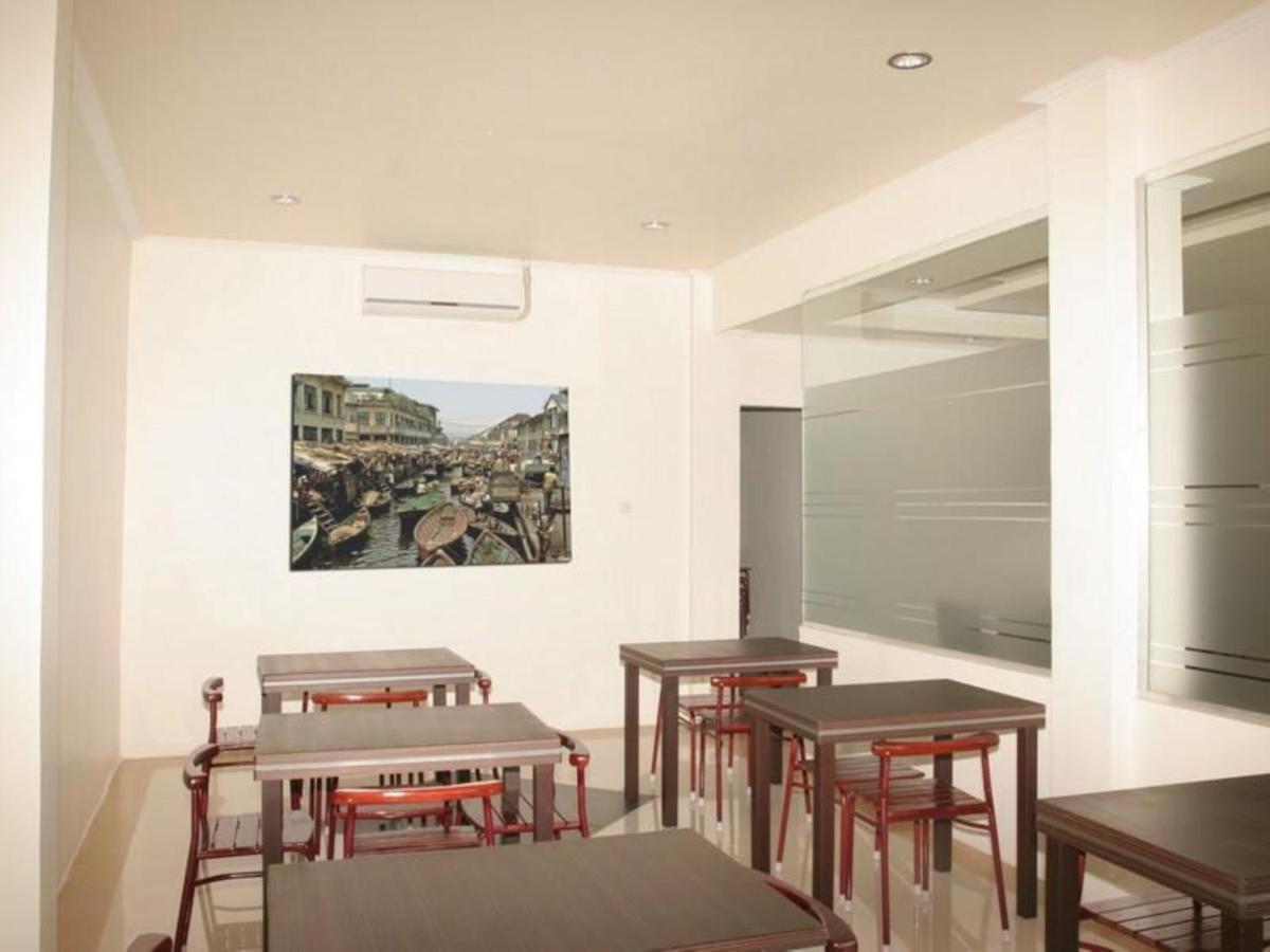 Hotel Aroma Inn Pontianak Luaran gambar